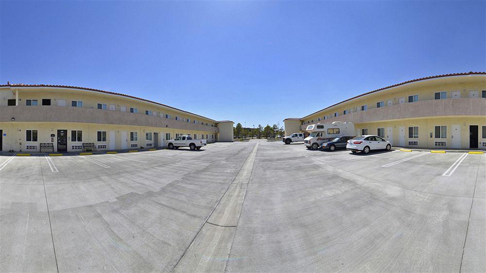 Baymont By Wyndham Ridgecrest Motel Eksteriør bilde